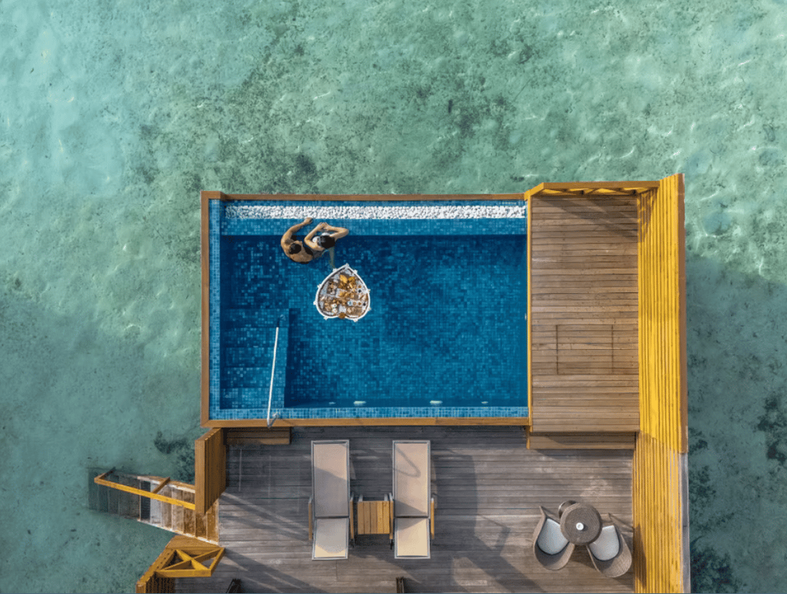 Lagoon Suite with Pool · Over-water · plunge